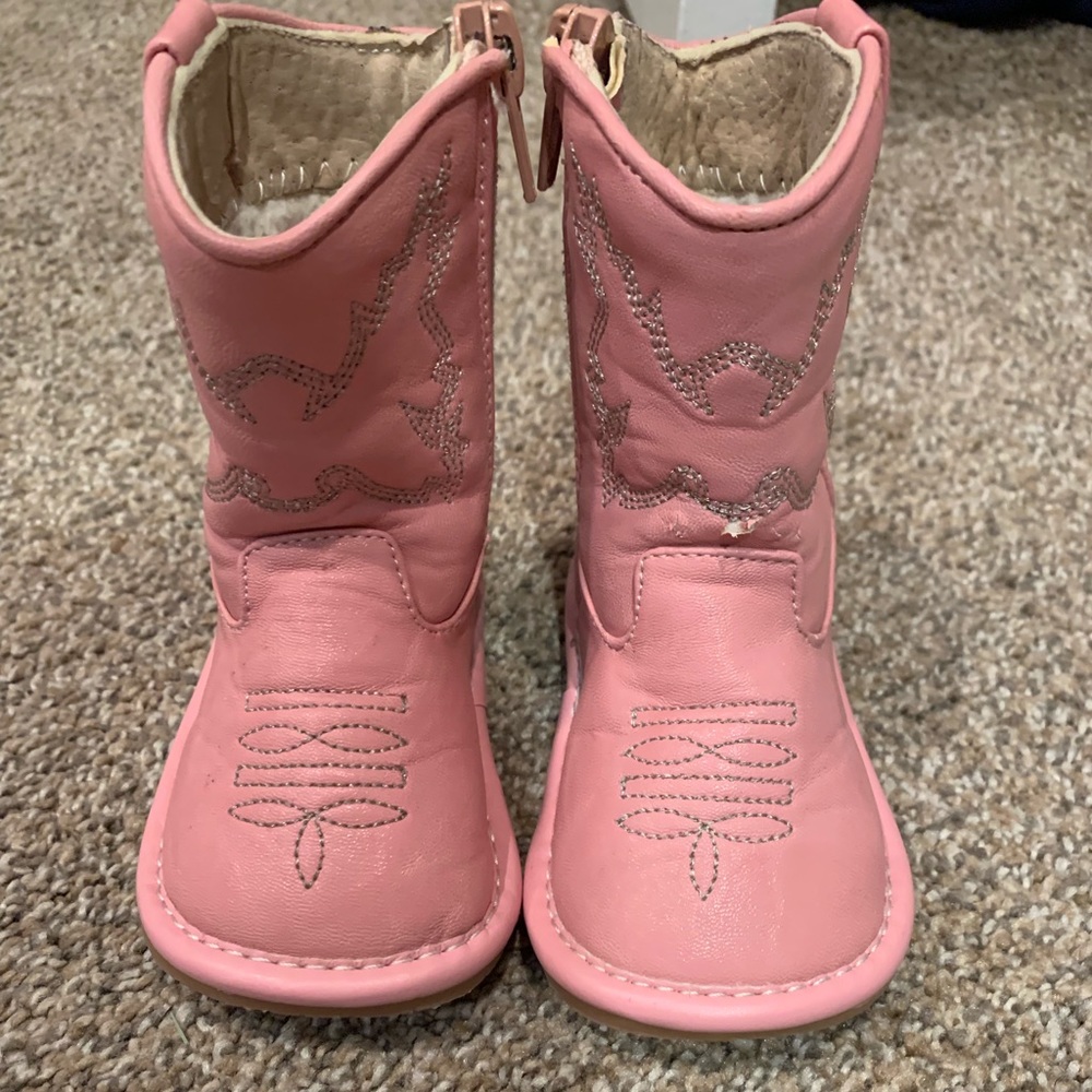 Used Squeaker Sneaker boots